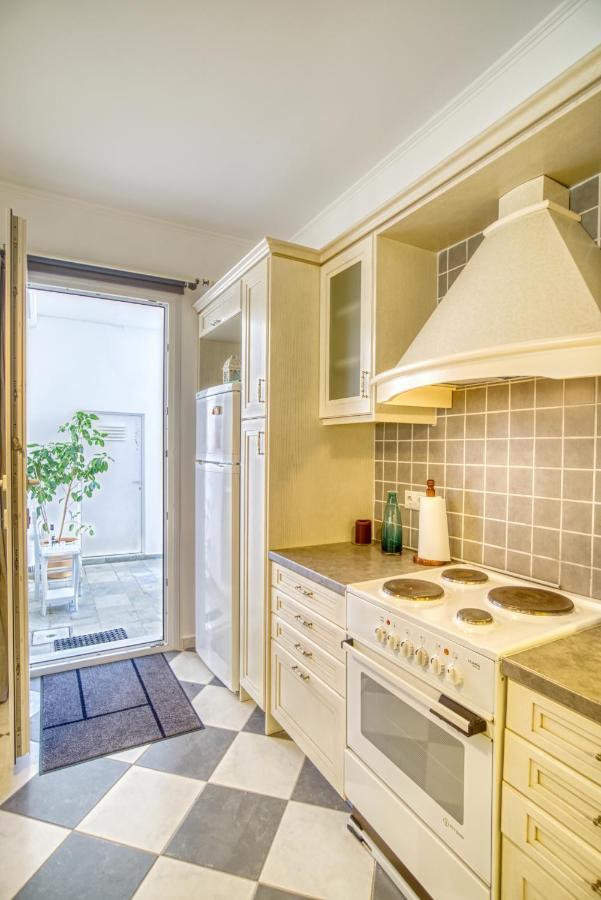 Stylish, Cozy 2-Bdr Flat In Andros Town By Explore Andros Esterno foto