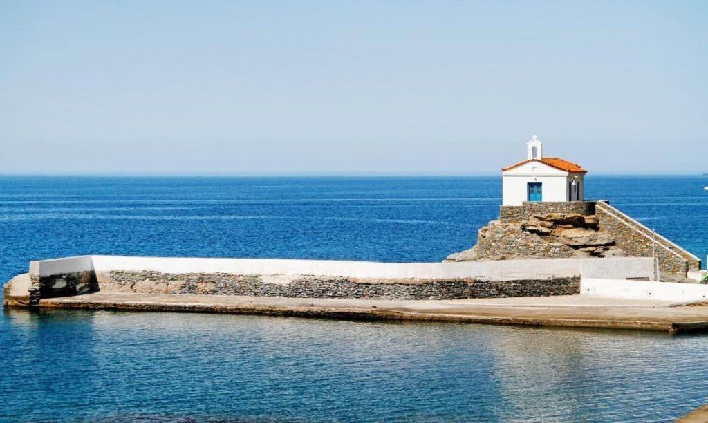 Stylish, Cozy 2-Bdr Flat In Andros Town By Explore Andros Esterno foto