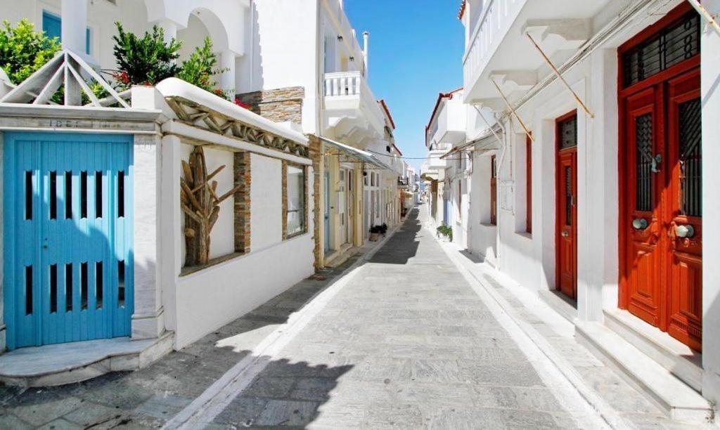 Stylish, Cozy 2-Bdr Flat In Andros Town By Explore Andros Esterno foto
